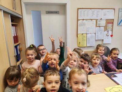 Przedszkolaki z Jedyneczki poznają zawody pracowników przedszkola 